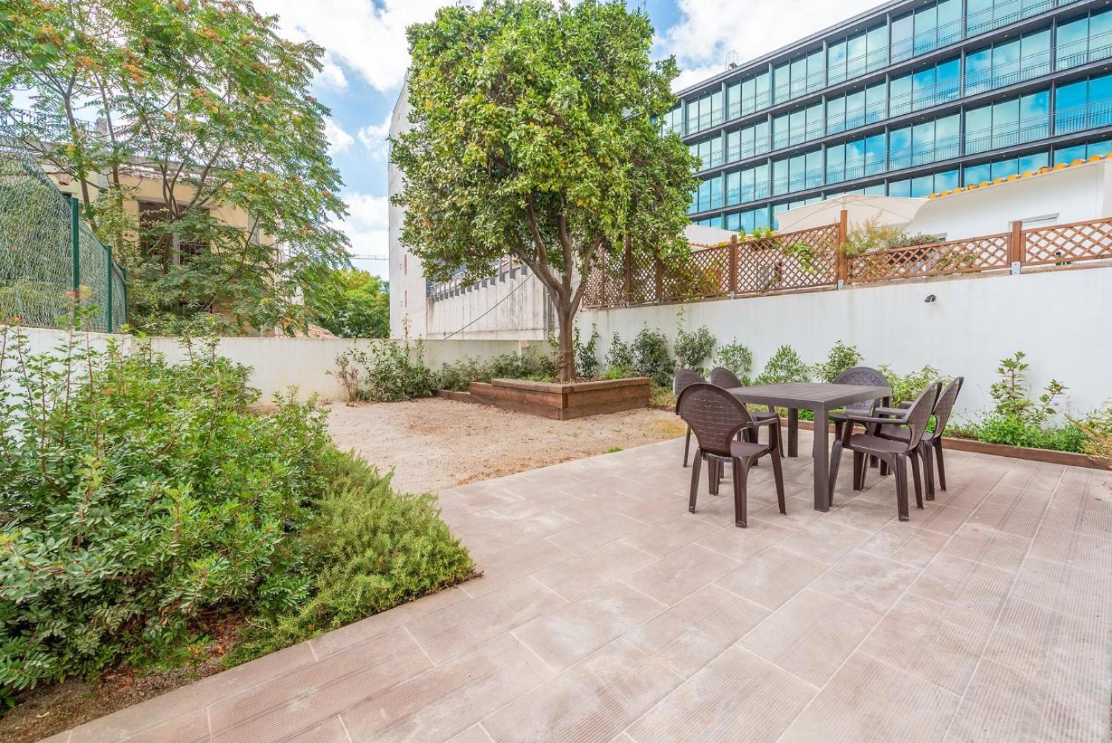 Guestready - Saldanha Building Garden Apartment Lisbon Bagian luar foto