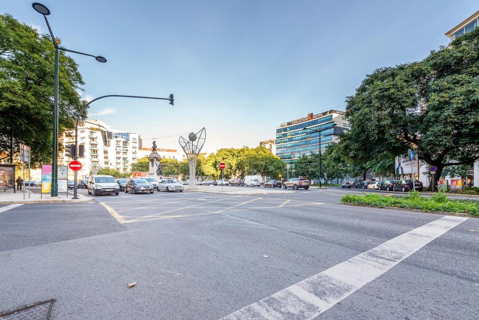 Guestready - Saldanha Building Garden Apartment Lisbon Bagian luar foto