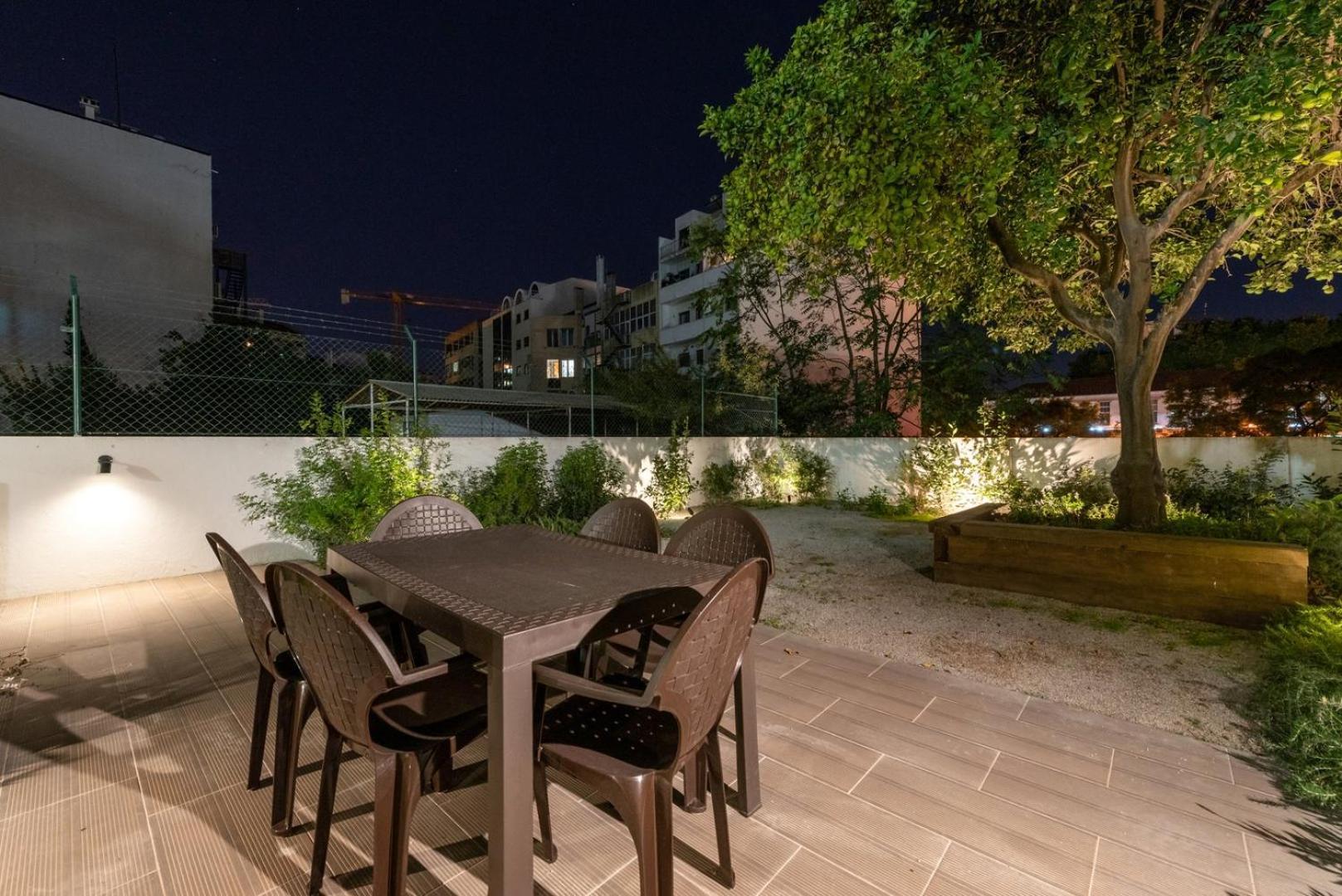 Guestready - Saldanha Building Garden Apartment Lisbon Bagian luar foto