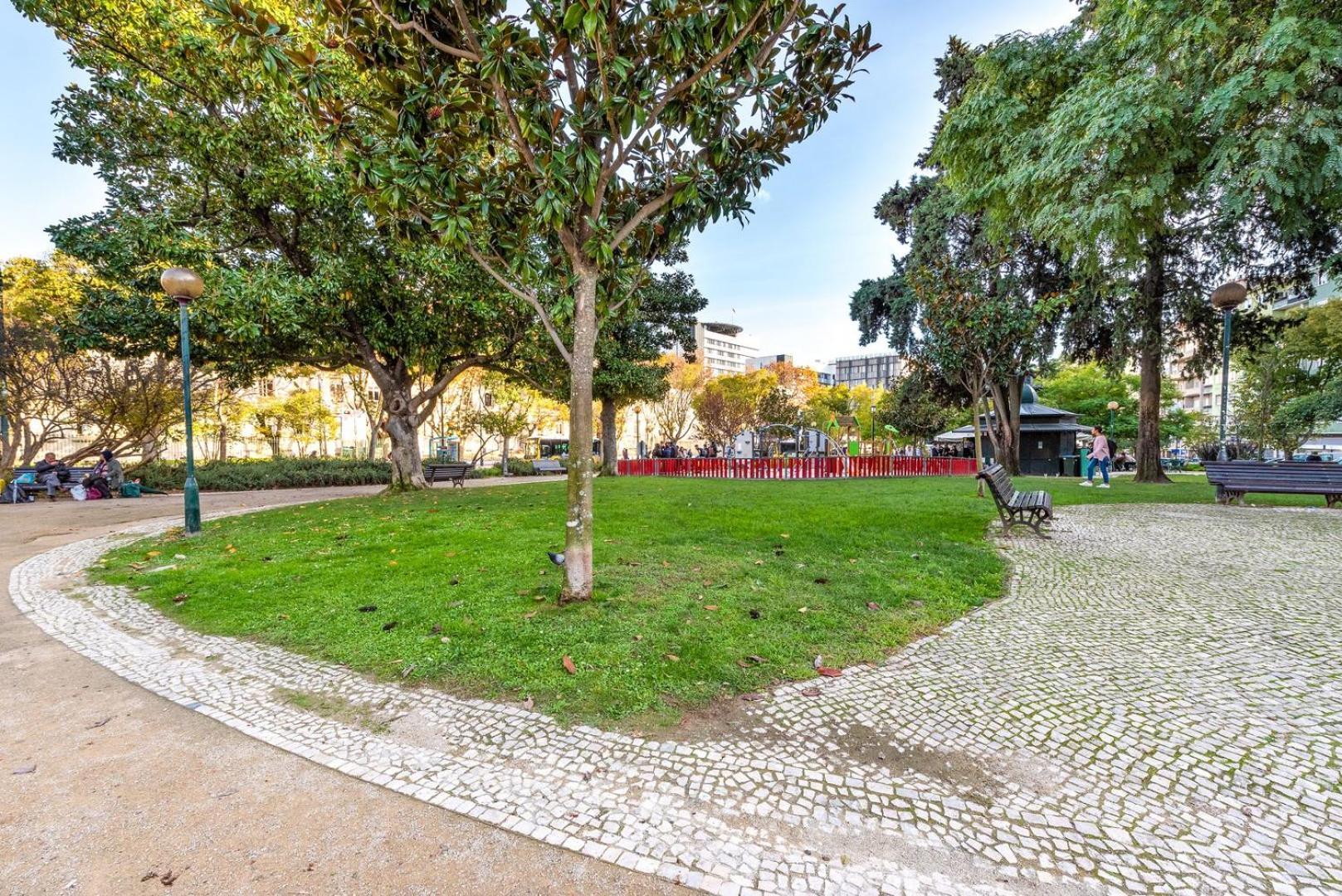 Guestready - Saldanha Building Garden Apartment Lisbon Bagian luar foto